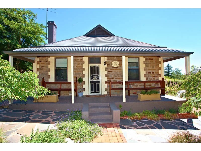 1 Bright Street, Clare SA 5453