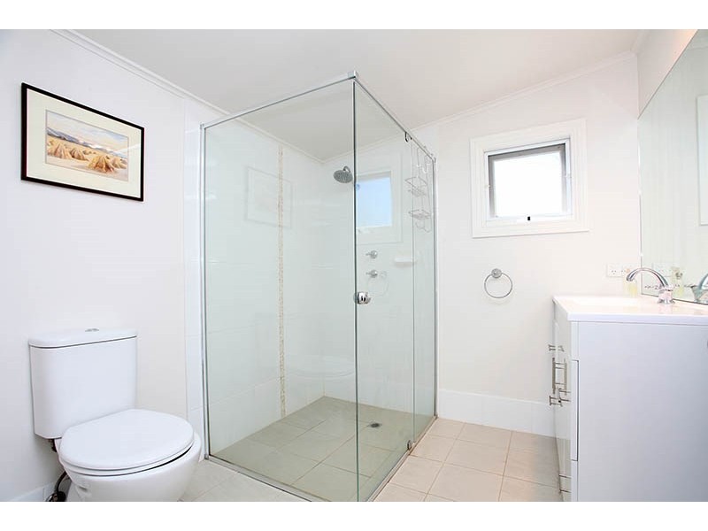 1 Bright Street, Clare SA 5453