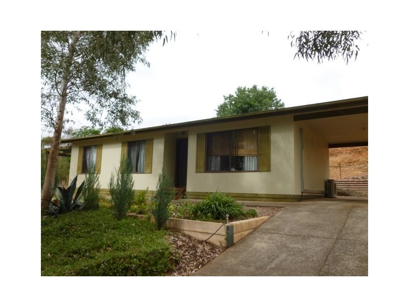 26 Strickland Street, Clare SA 5453