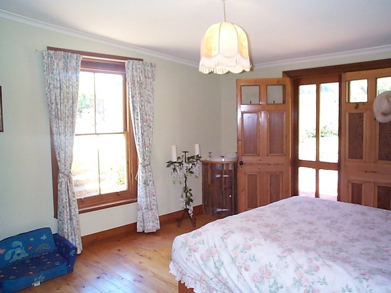 32 Albert Street, Clare SA 5453
