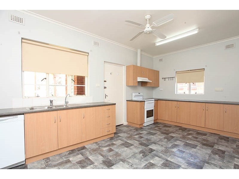 8 Ralli Street, Balaklava SA 5461