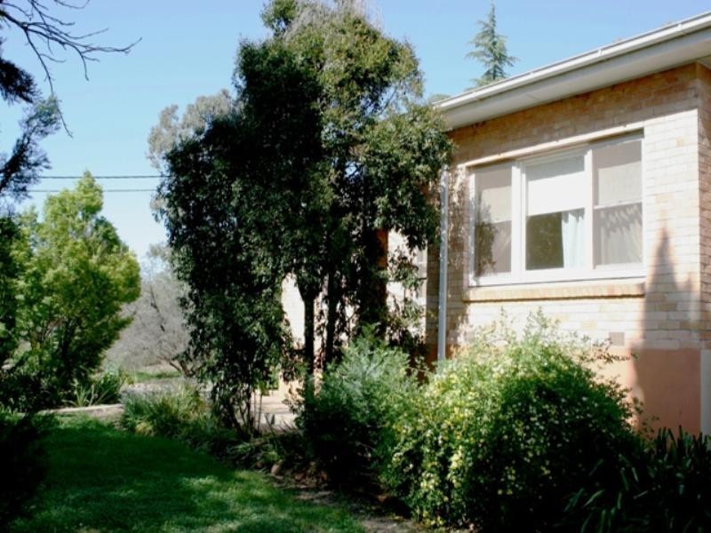 1 Stanley Place, Clare SA 5453