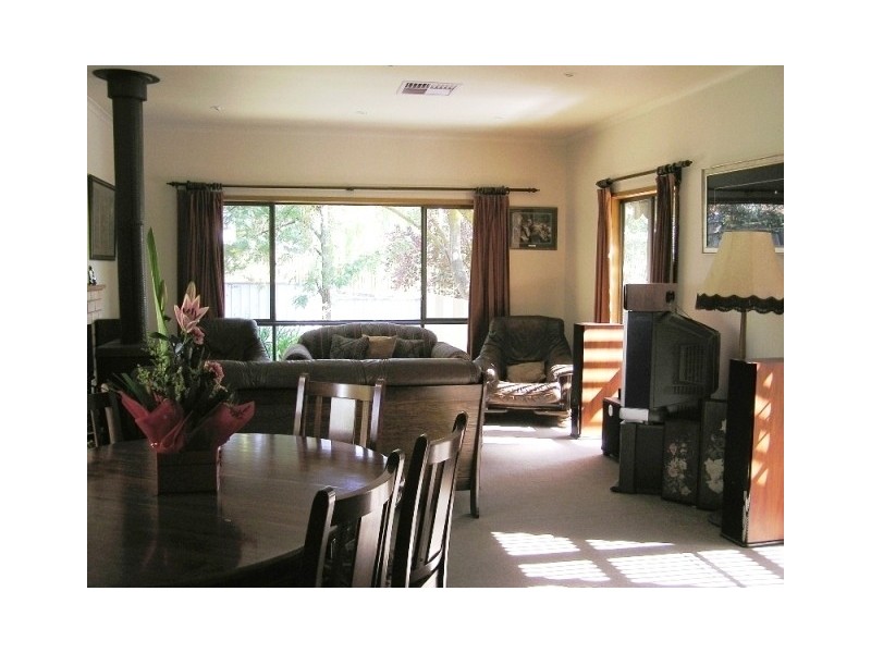 1 Stanley Place, Clare SA 5453