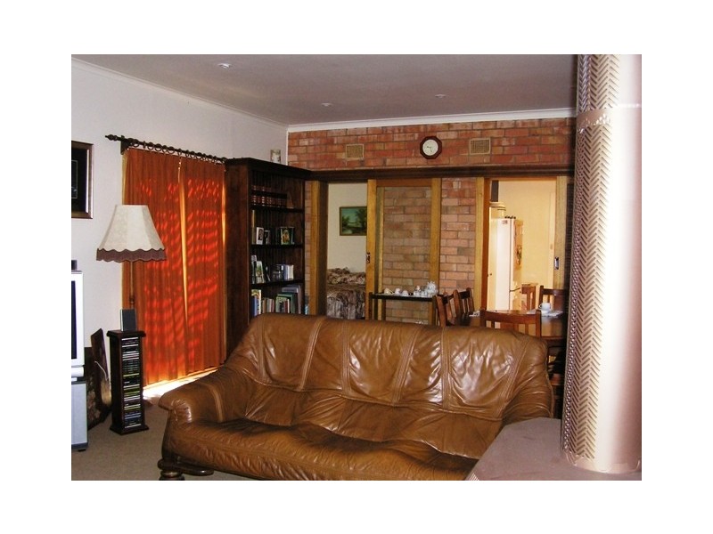 1 Stanley Place, Clare SA 5453