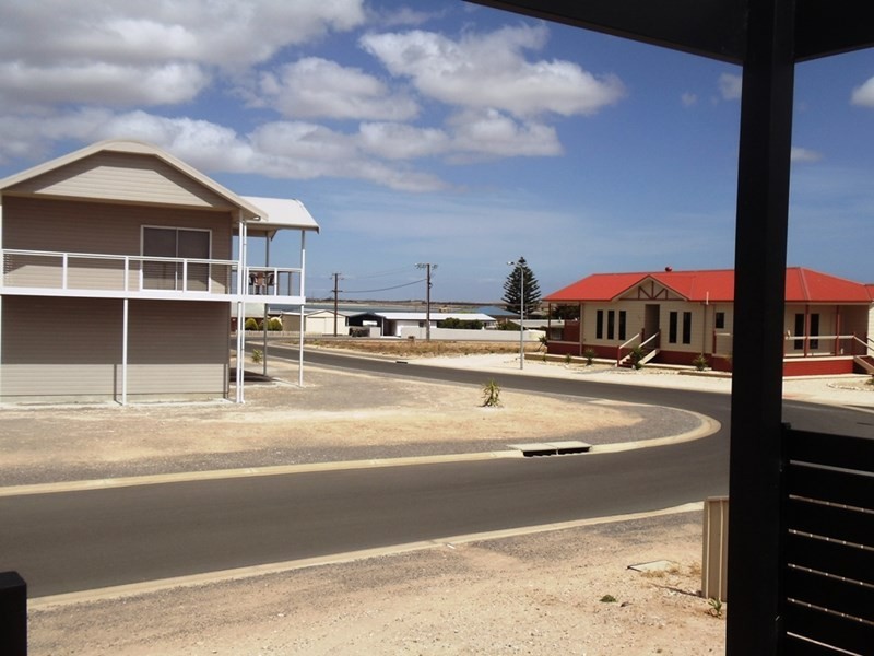 18 Seascape Road, Point Turton SA 5575