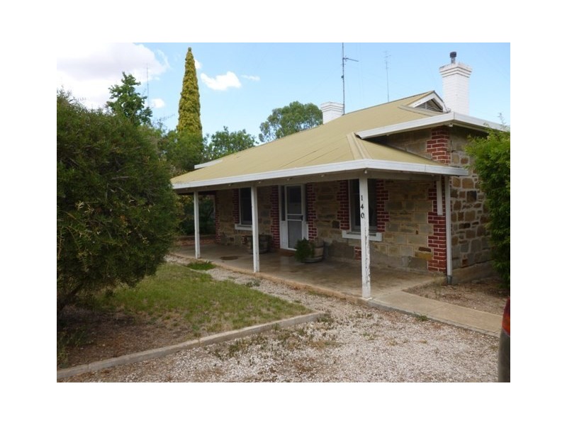 140 Main North, Clare SA 5453