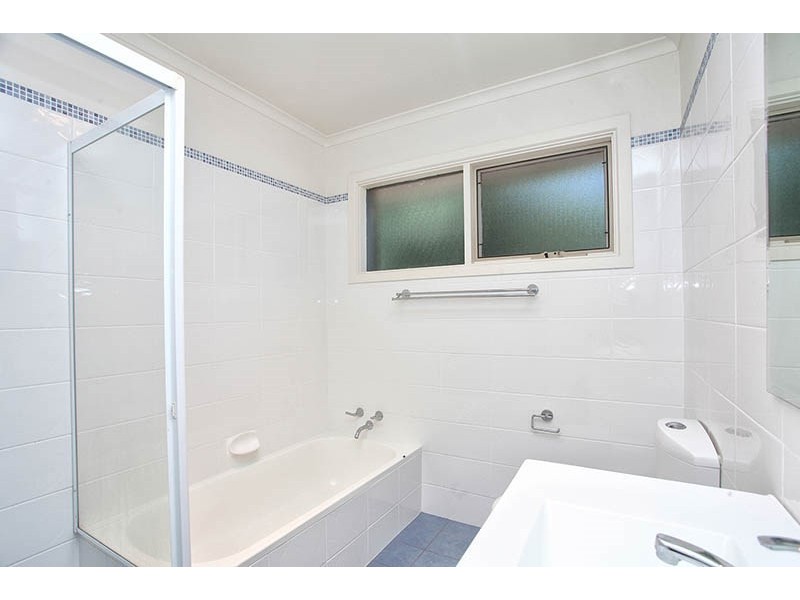 7 Beare Street, Clare SA 5453