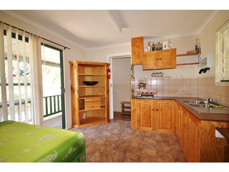 8 Adelaide North Road, Watervale SA 5452