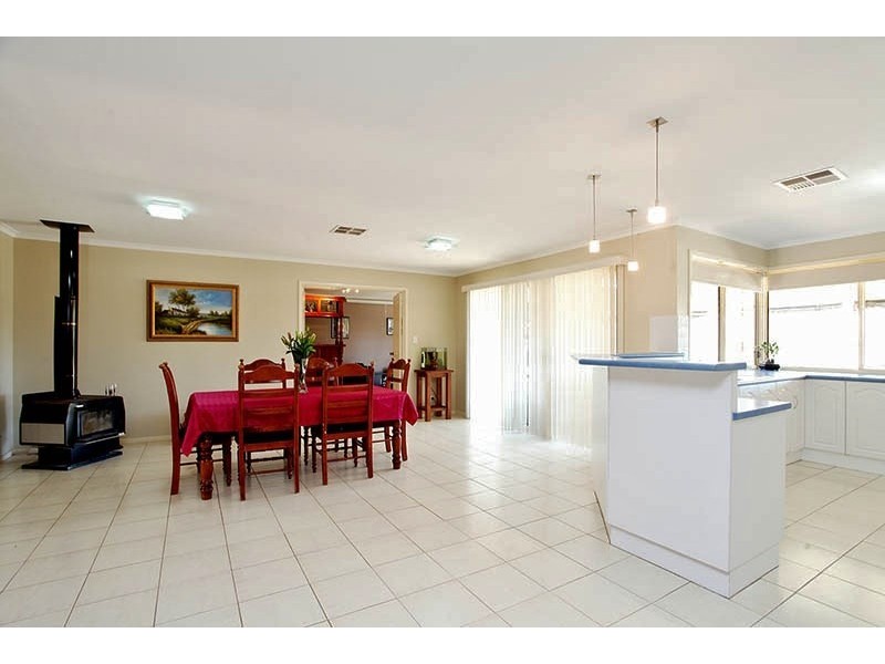 14 Hayward Street, Clare SA 5453