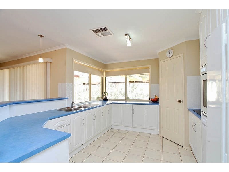 14 Hayward Street, Clare SA 5453