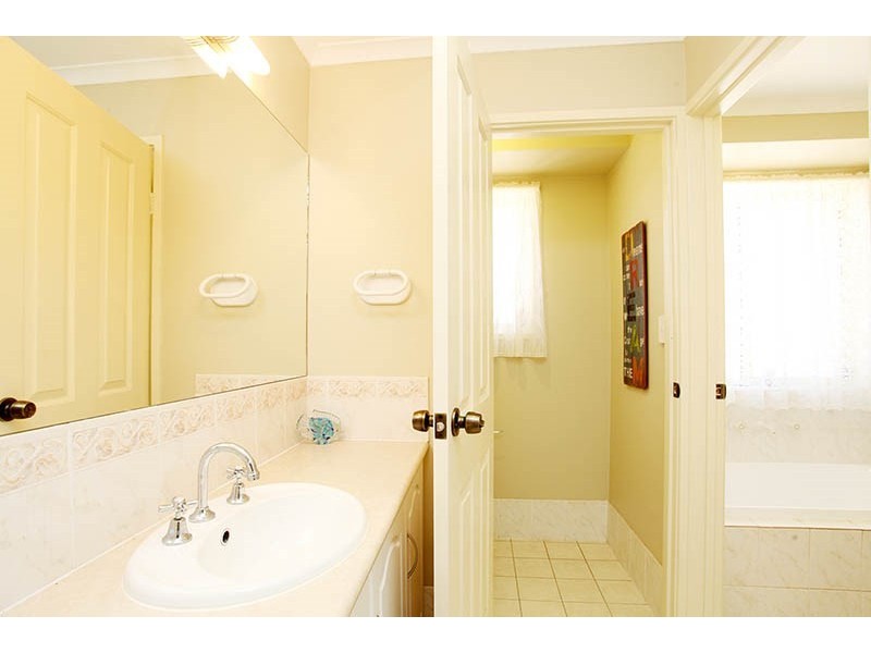 14 Hayward Street, Clare SA 5453