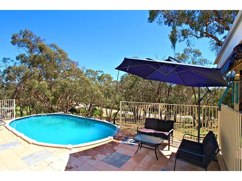 14 Hayward Street, Clare SA 5453