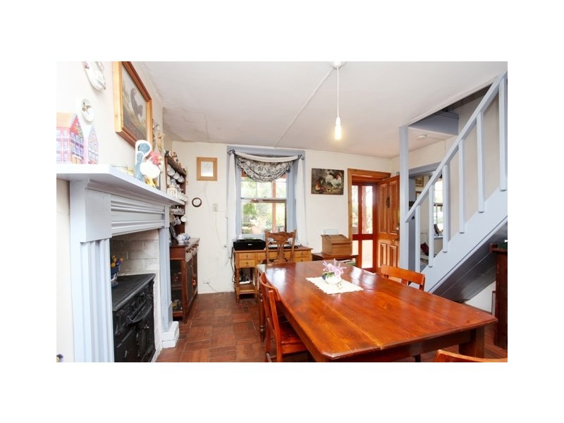 8 Copper House Street, Burra SA 5417