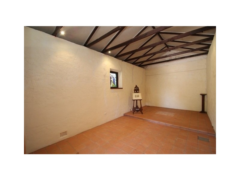 8 Copper House Street, Burra SA 5417