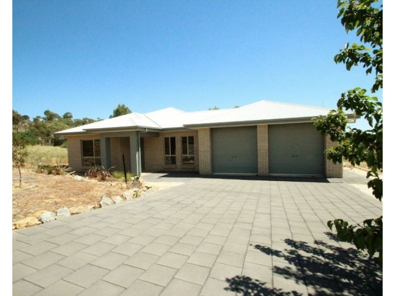 35 Heath Drive, Clare SA 5453