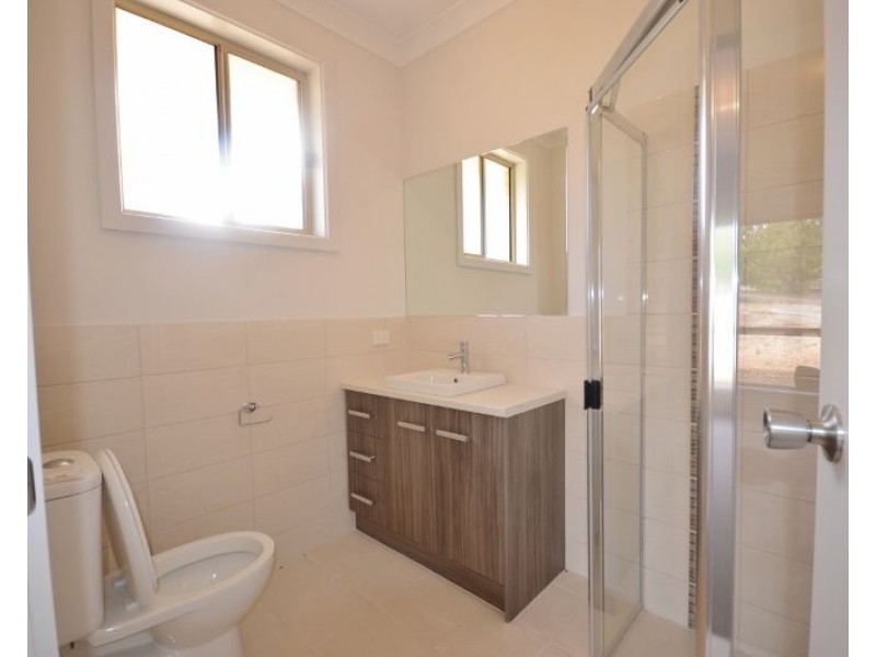 35 Heath Drive, Clare SA 5453