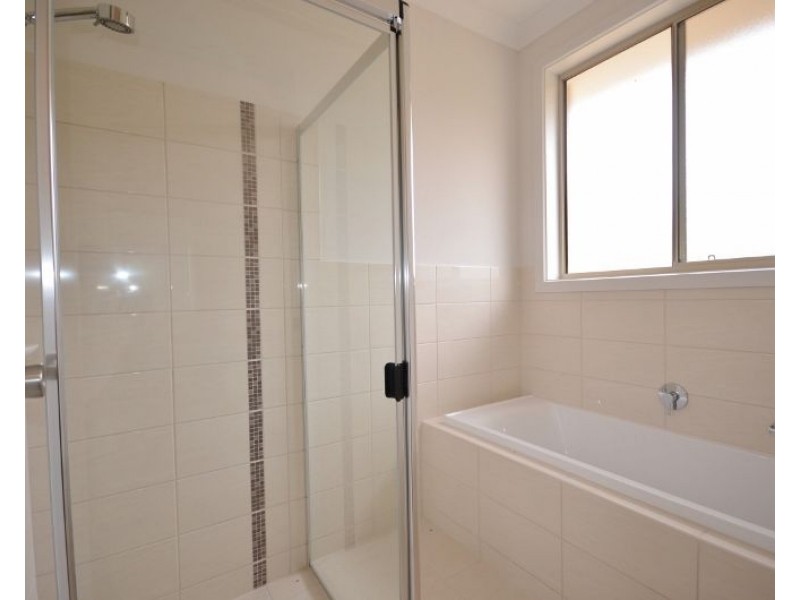 35 Heath Drive, Clare SA 5453