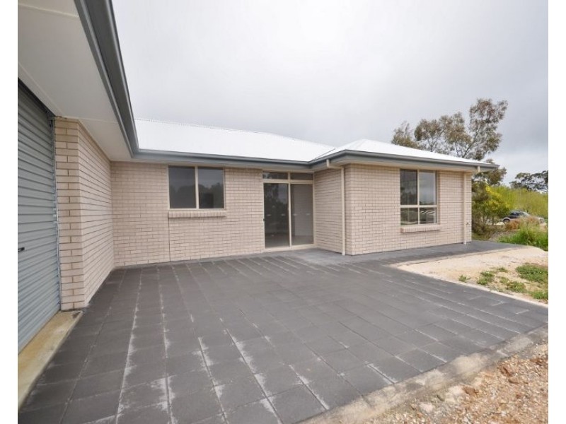 35 Heath Drive, Clare SA 5453