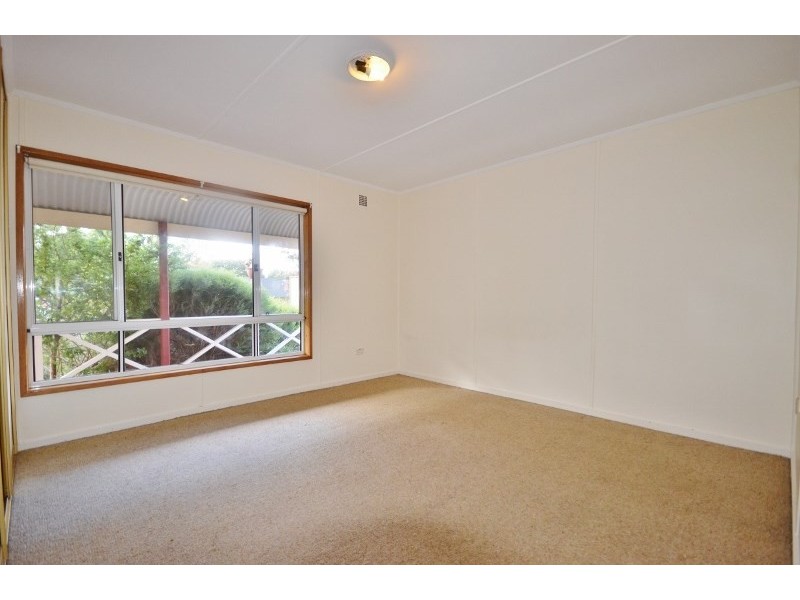 No. 28 Blyth Road, Clare SA 5453