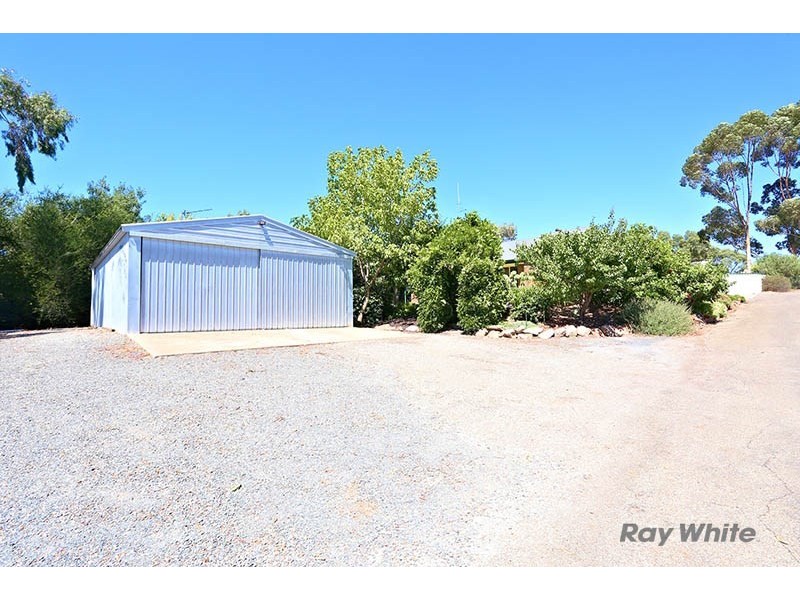 22 Beare Street, Clare SA 5453