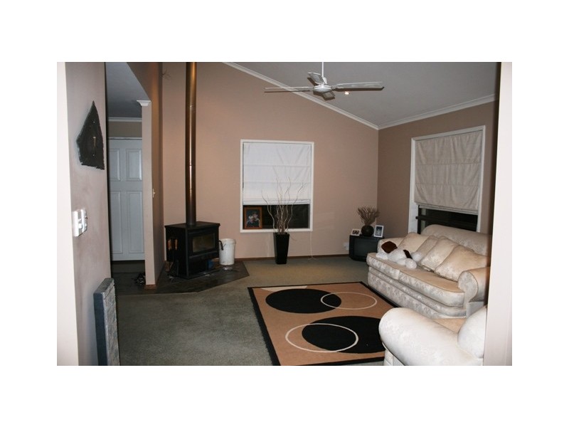 60 Neagles Rock Road, Clare SA 5453