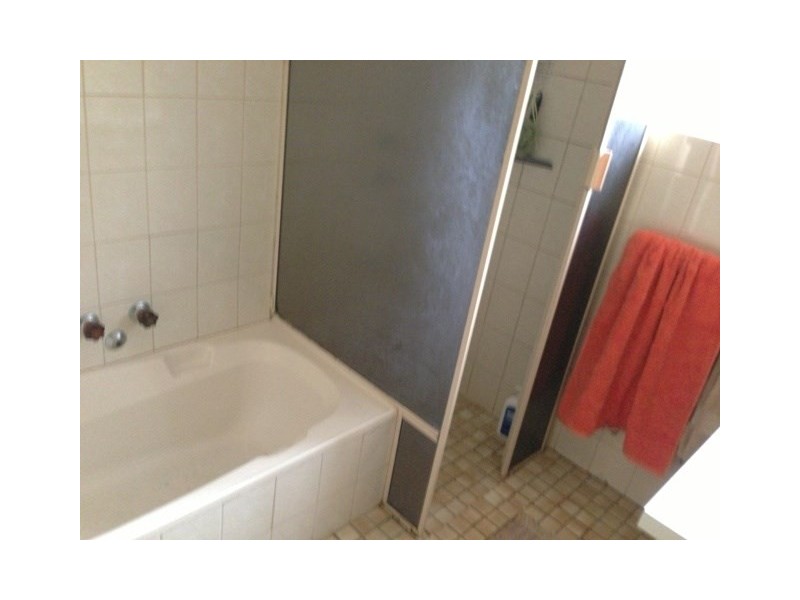 8 Guilford Street, Clare SA 5453