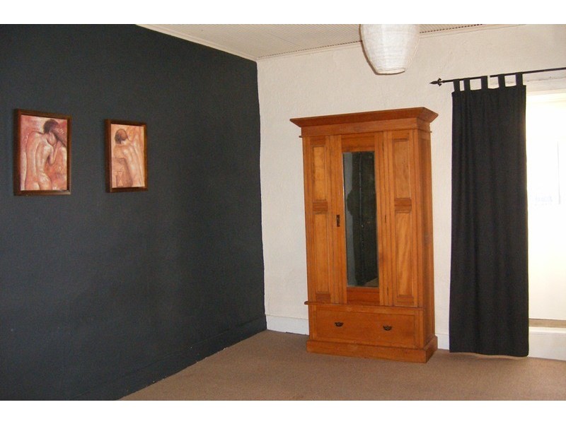 6 Helston Street, Burra SA 5417