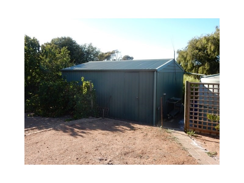28 Clinton Road, Maitland SA 5573