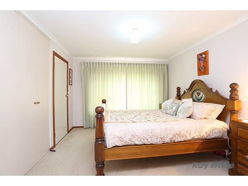 10 McKinnon Park, Clare SA 5453