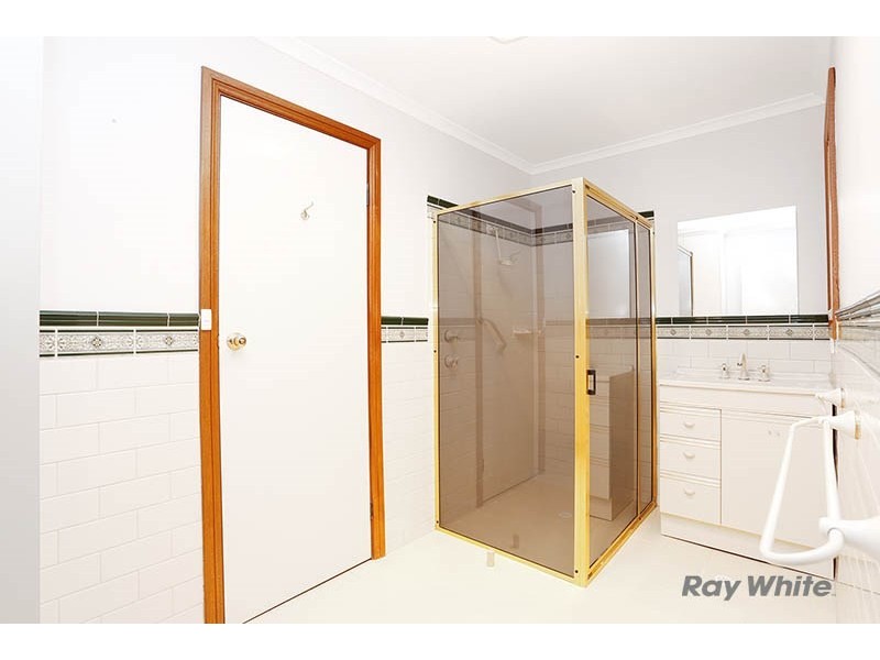 10 McKinnon Park, Clare SA 5453