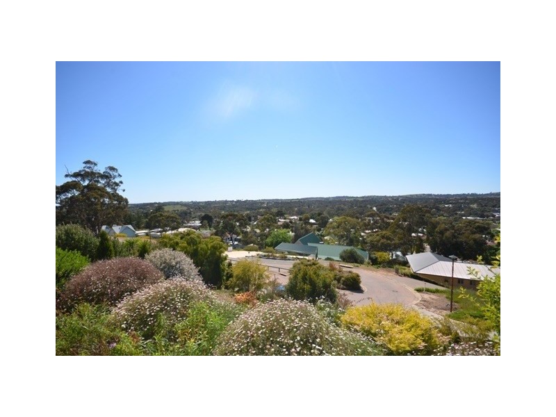 14 Michael Court, Clare SA 5453