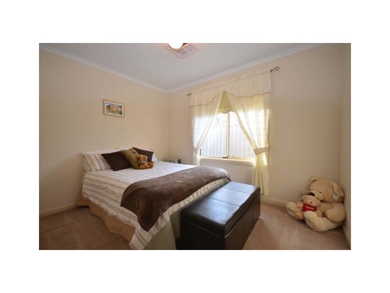 14 Michael Court, Clare SA 5453