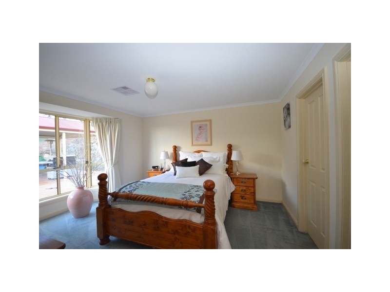 14 Michael Court, Clare SA 5453