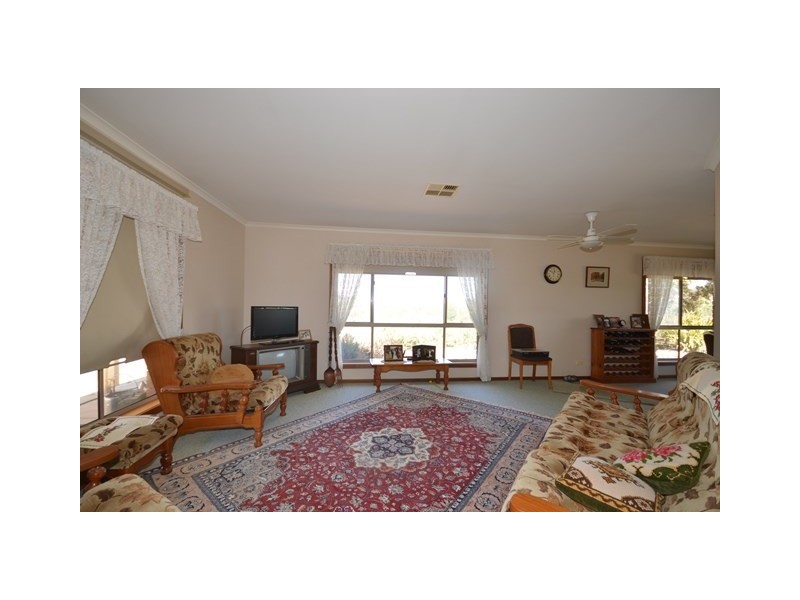 52 Kimber Road, Clare SA 5453