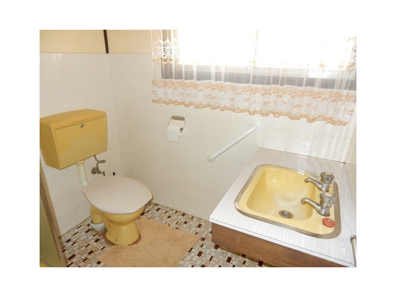 3 Emeu Street, Port Clinton SA 5570