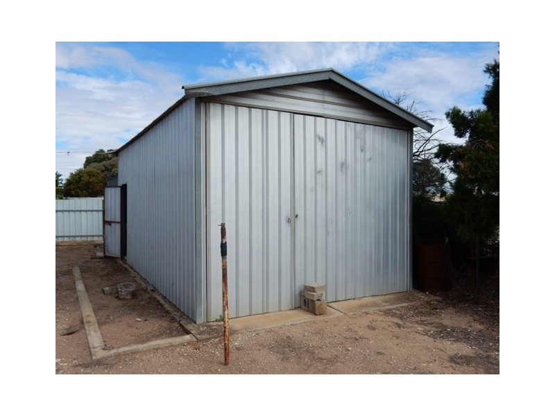3 Emeu Street, Port Clinton SA 5570