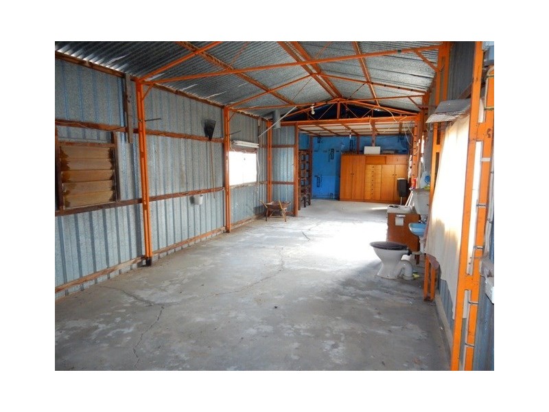 3 Emeu Street, Port Clinton SA 5570
