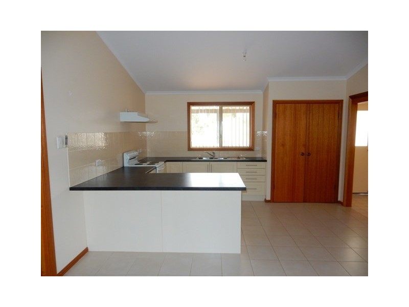 2 Hillview Crescent, Maitland SA 5573