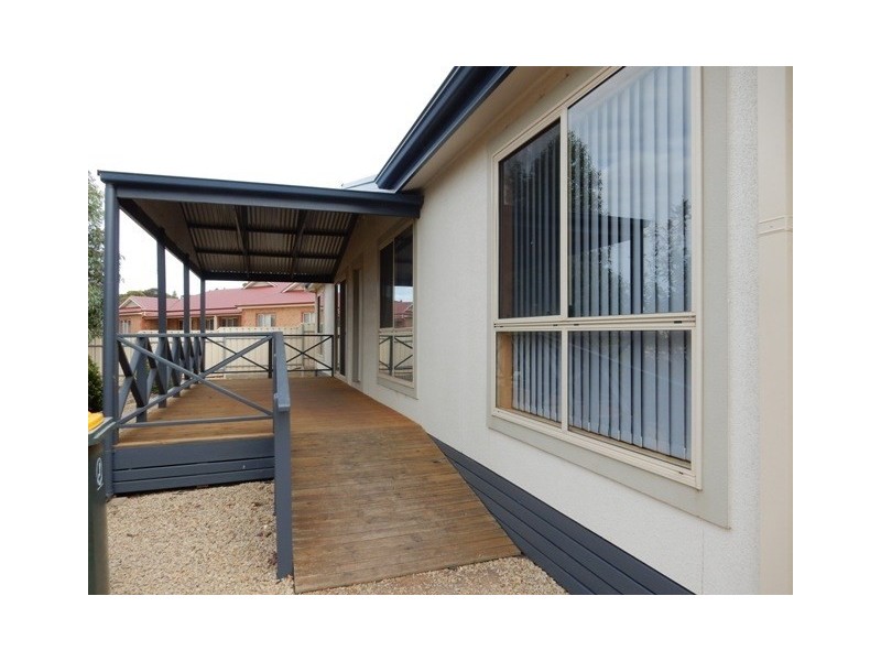 2 Hillview Crescent, Maitland SA 5573