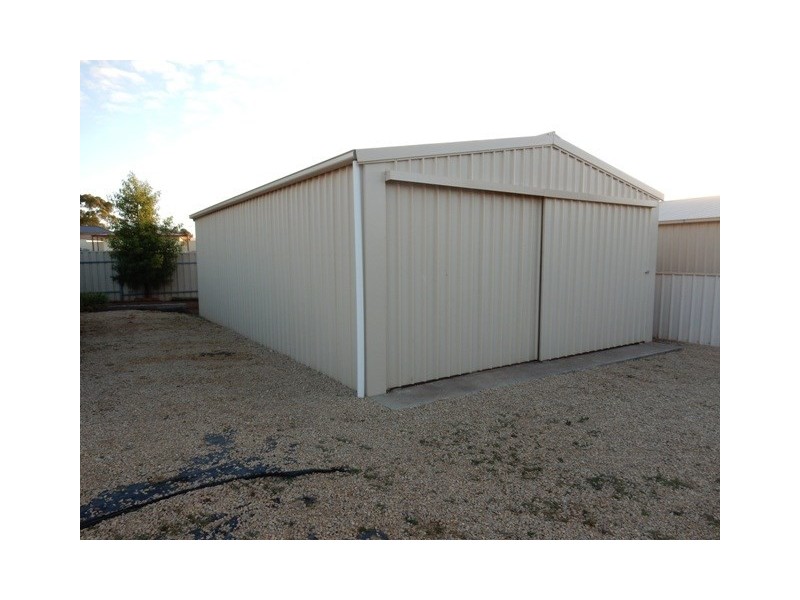 2 Hillview Crescent, Maitland SA 5573