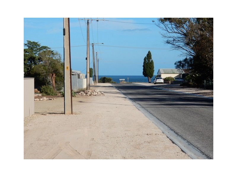 18 Devon Street, Port Clinton SA 5570