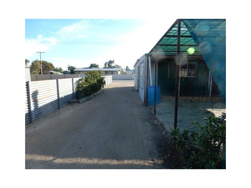 18 Devon Street, Port Clinton SA 5570