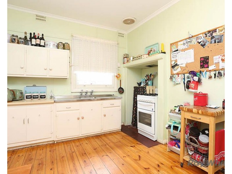 3 Kelly Street, Clare SA 5453