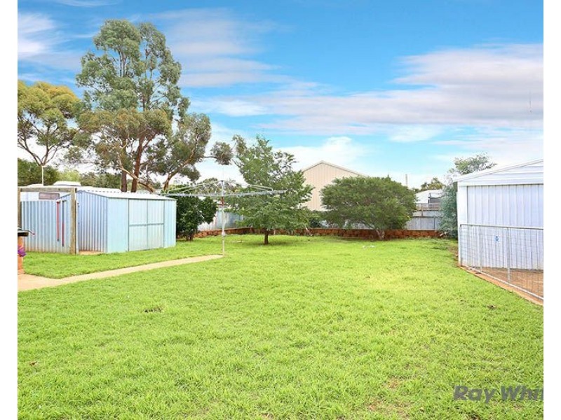 3 Kelly Street, Clare SA 5453