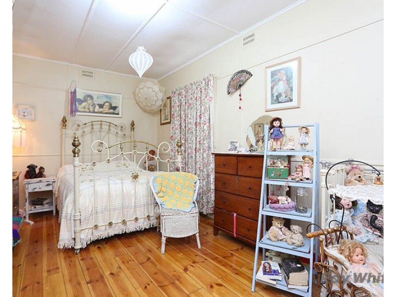 3 Kelly Street, Clare SA 5453