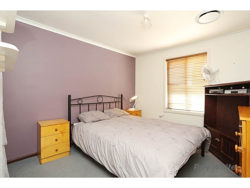 8 Newton Long Drive, Clare SA 5453