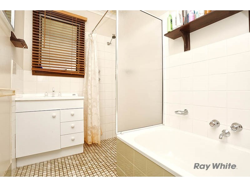 8 Newton Long Drive, Clare SA 5453