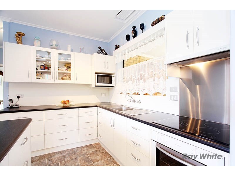 10 Beare Street, Clare SA 5453