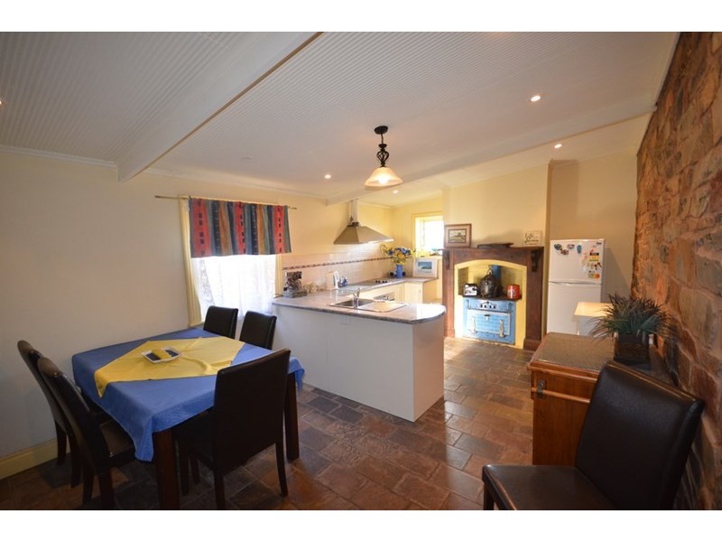 8 West Street, Burra SA 5417