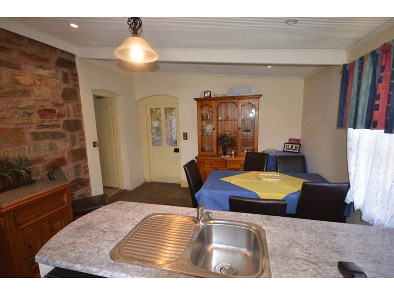 8 West Street, Burra SA 5417